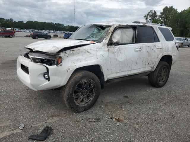 2024 Toyota 4runner Background