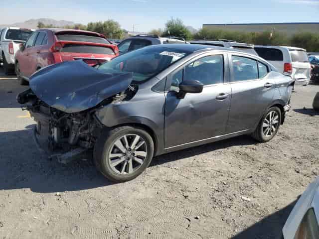 2020 Nissan versa Background