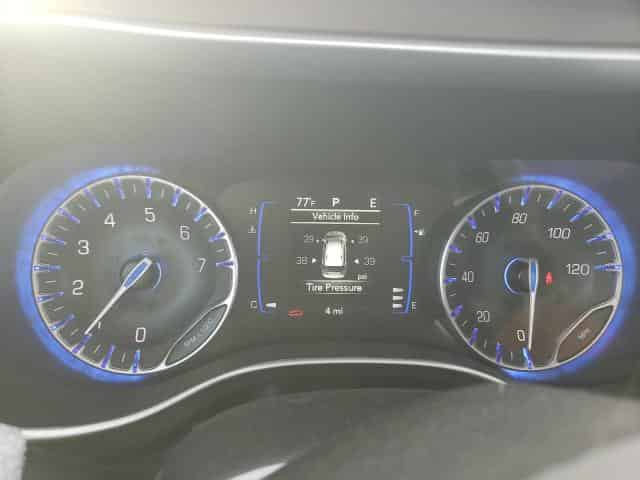 2023 Chrysler Voyager, LX Background