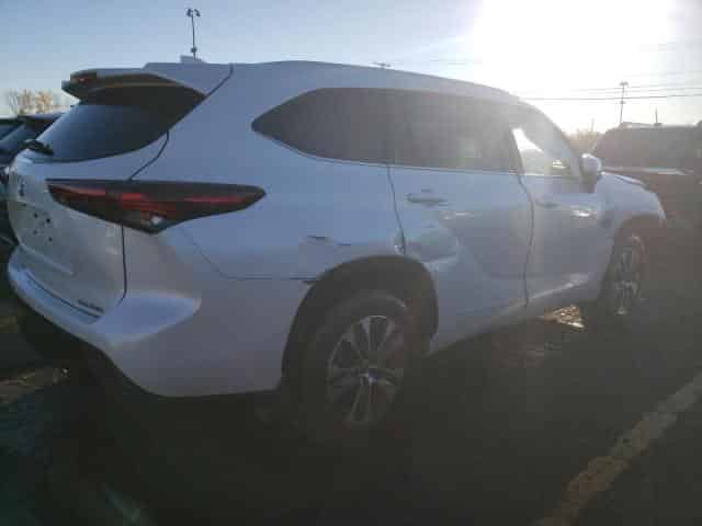 2024 Toyota Highlander, LE Background