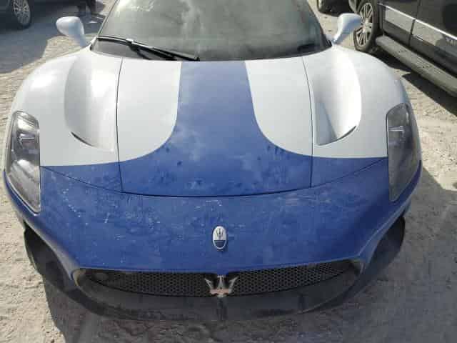 2023 Maserati MC20 Background