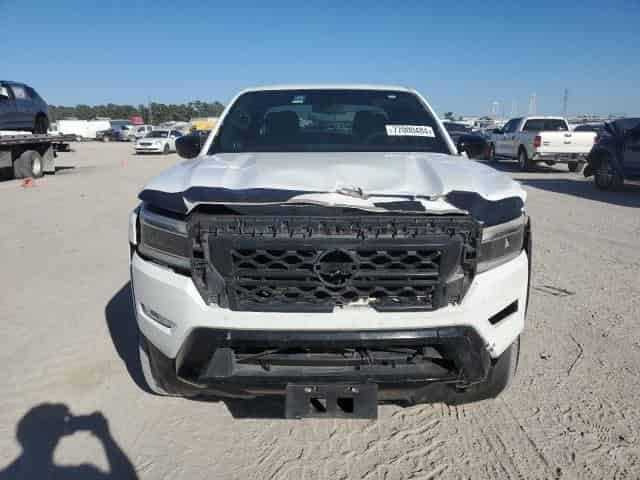 2023 Nissan Frontier, S Background