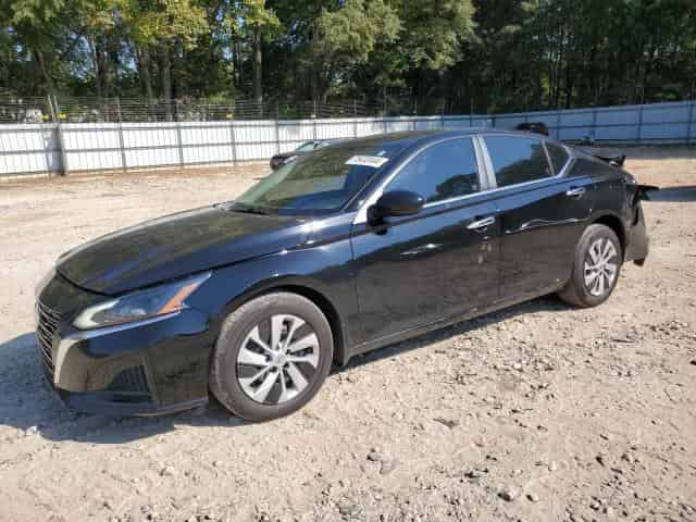 2023 Nissan altima Background