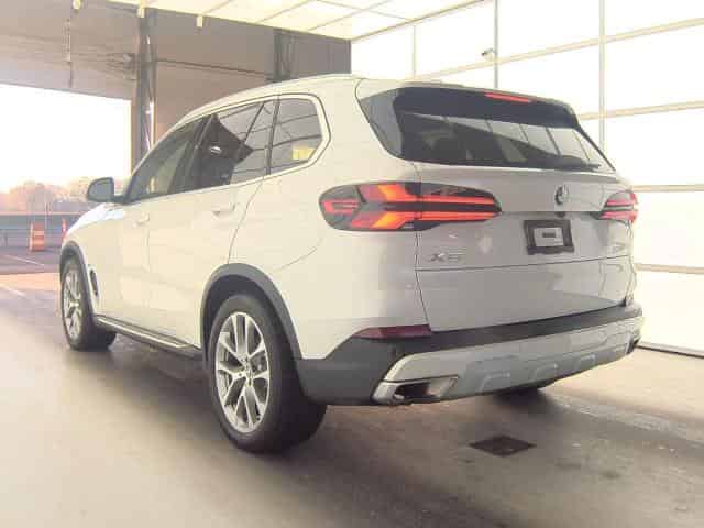 2024 BMW X5, Xdrive40I Background