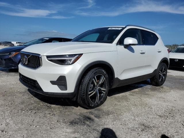 2025 Volvo XC40, Core Salvage Car