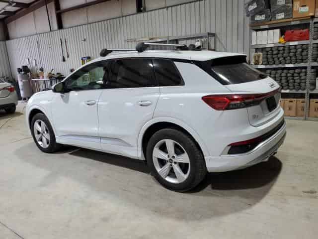 2023 Audi Q4, Prestige Background