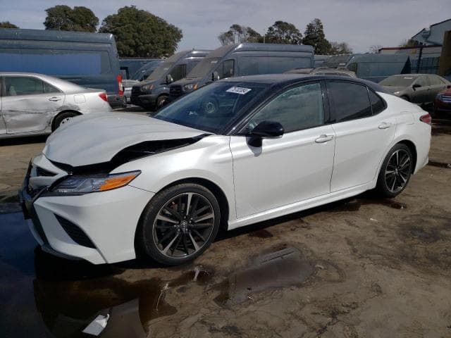 2020 Toyota camry salvage