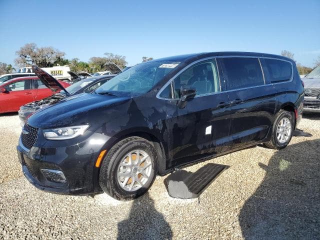 2024 Chrysler pacifica Salvage Car