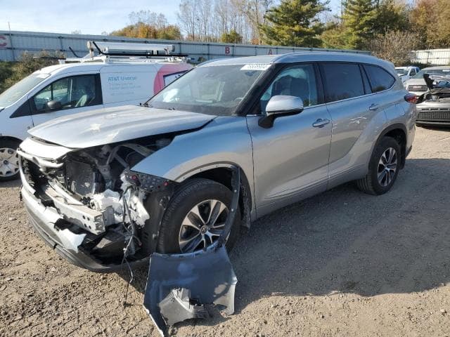 2021 Toyota highlander salvage