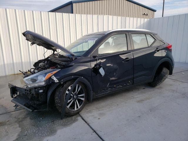 2020 Nissan kicks salvage
