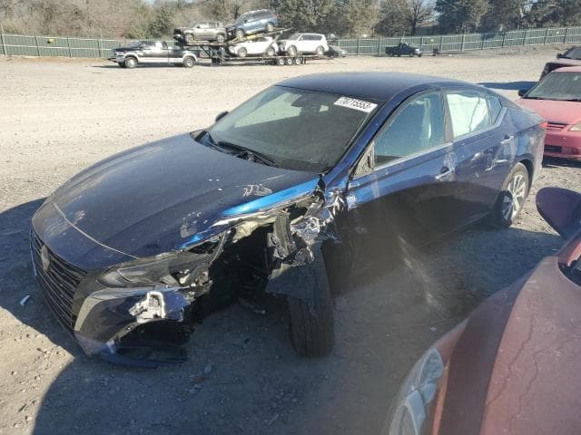 2023 Nissan altima salvage