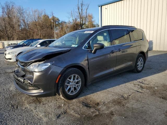 2021 Chrysler minivan Salvage Car