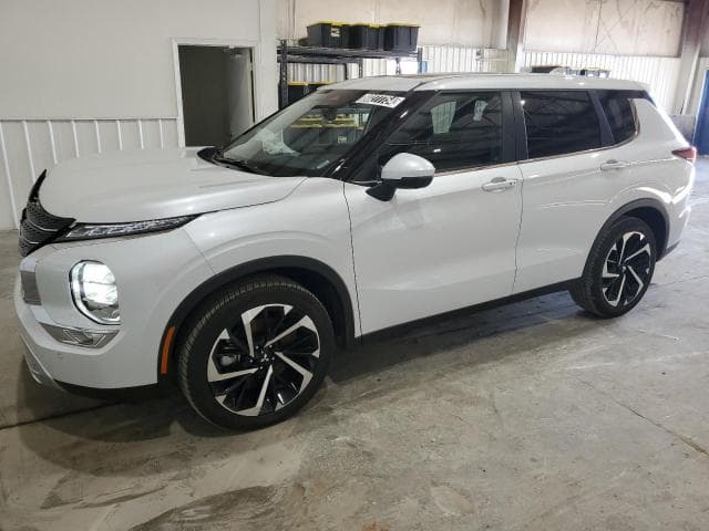2024 Mitsubishi outlander Salvage Car