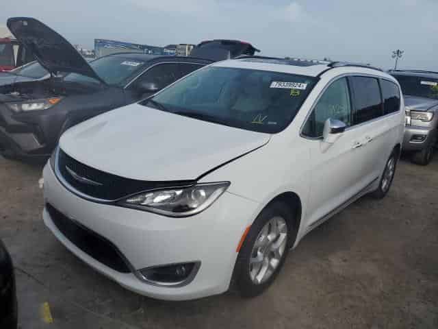 2020 Chrysler pacifica Background