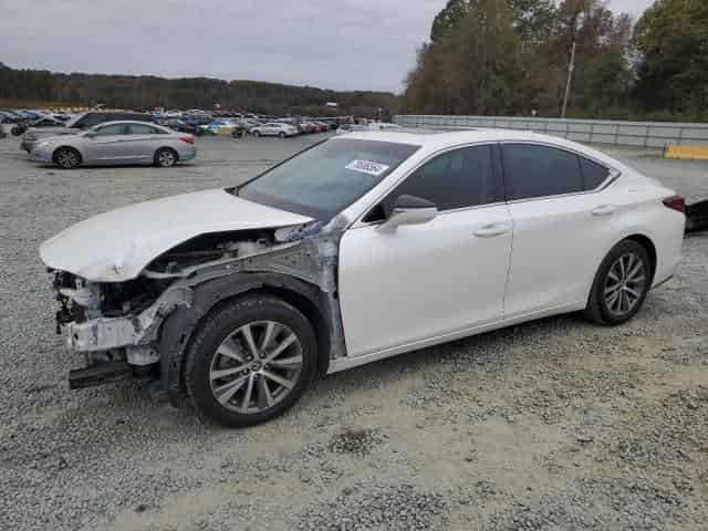 2021 Lexus es350 Background