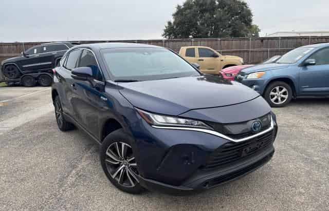 2021 Toyota Venza, LE Background