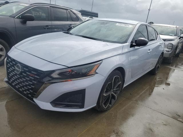 2023 Nissan altima salvage