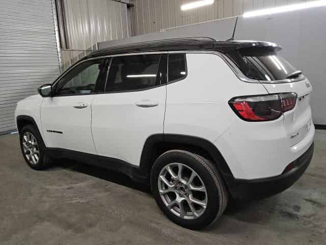 2025 Jeep Compass, Limited Background