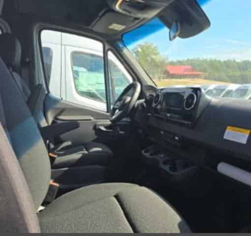 2023 Mercedes-Benz Sprinter, 2500 Background
