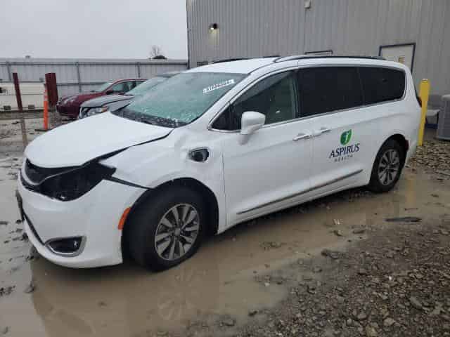2020 Chrysler pacifica Background