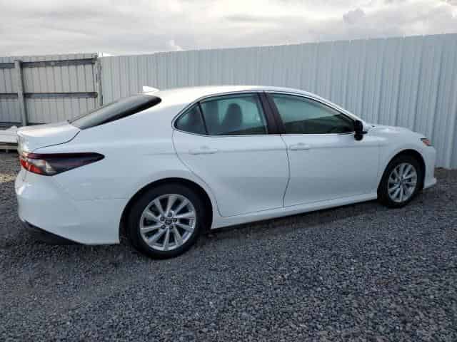 2024 Toyota Camry, LE Background