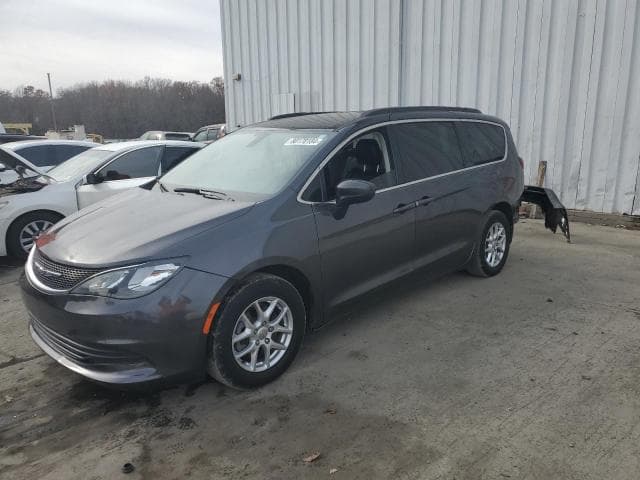 2020 Chrysler minivan Salvage Car