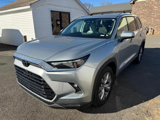 2024 Toyota Grand, Xle Salvage Car