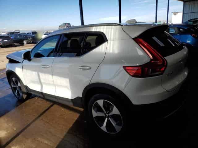 2025 Volvo XC40, Plus Background