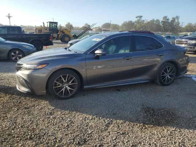 2021 Toyota Camry, SE Background