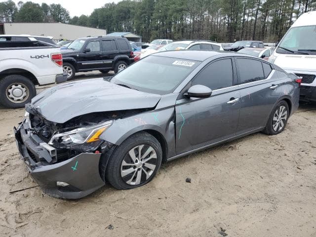 2020 Nissan altima salvage