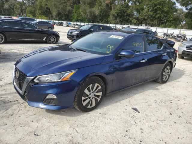 2020 Nissan altima Background